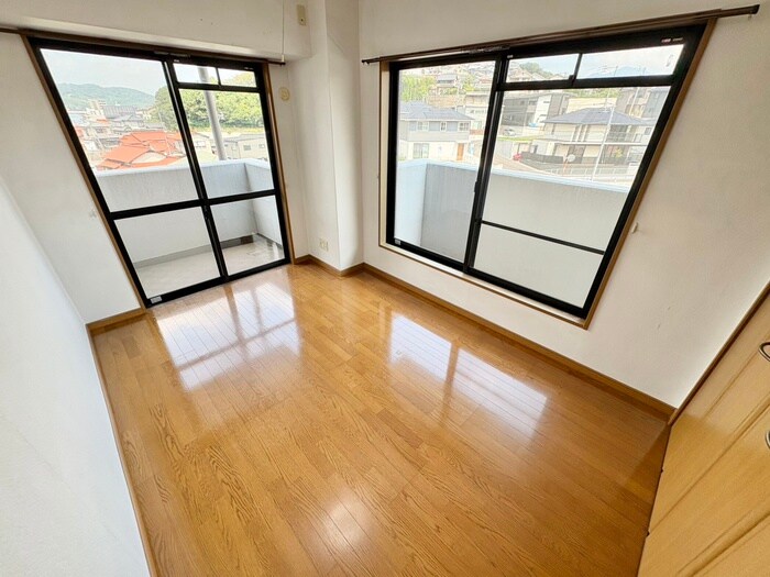 物件内観写真9　(居室)