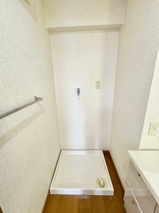 物件内観写真21　(洗濯機置場)