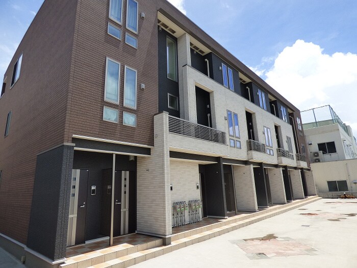 物件外観写真2　(外観写真)