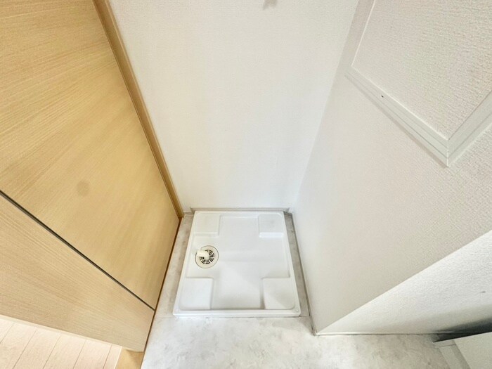 物件内観写真10　(洗濯機置場)