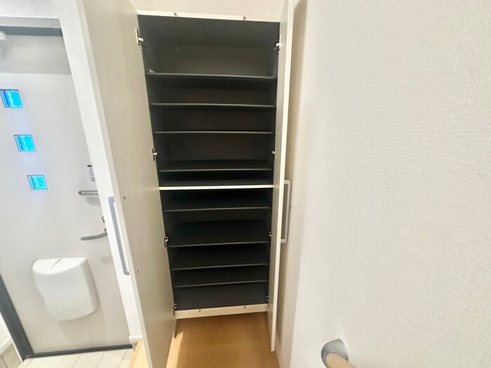 物件内観写真12　(靴箱)