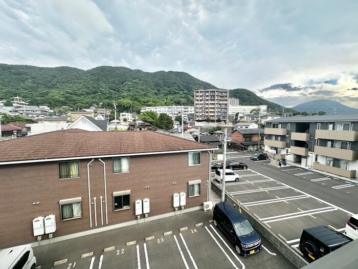 物件内観写真16　(室内からの展望)