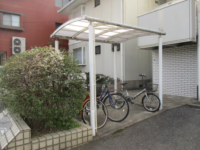 物件外観写真3　(駐輪場)