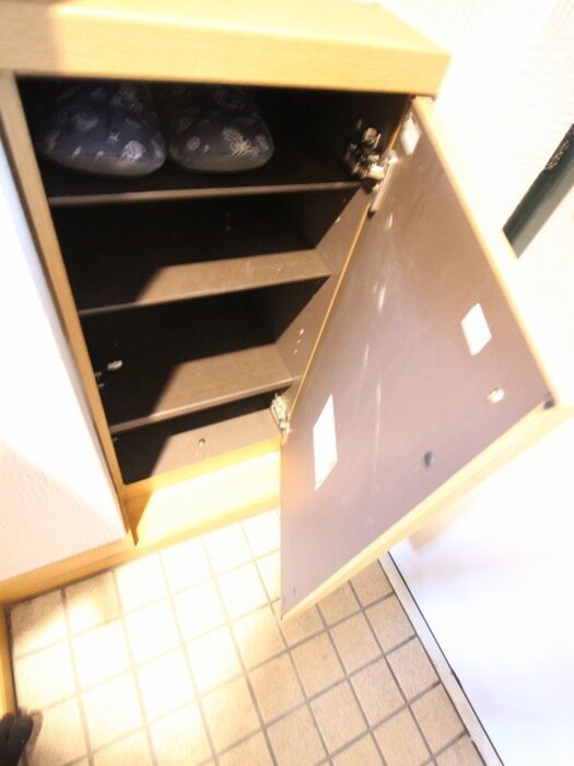 物件内観写真8　(靴箱)