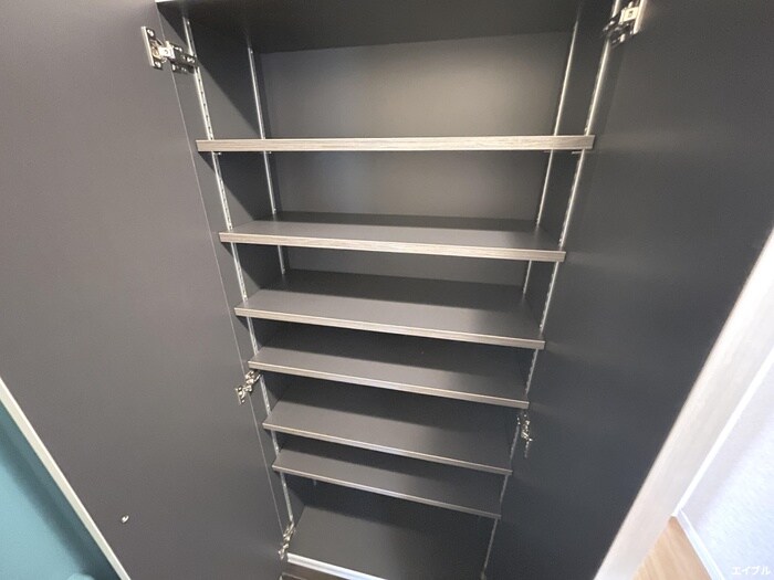 物件内観写真18　(靴箱)