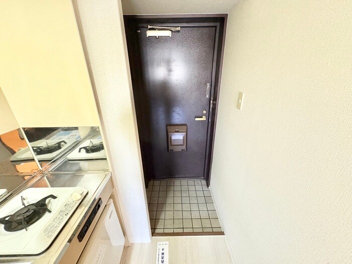 物件内観写真15　(玄関)