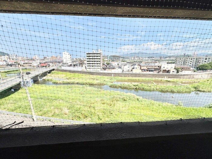 物件内観写真16　(室内からの展望)