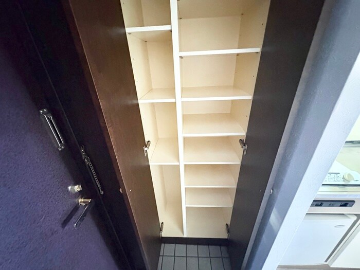 物件内観写真17　(靴箱)