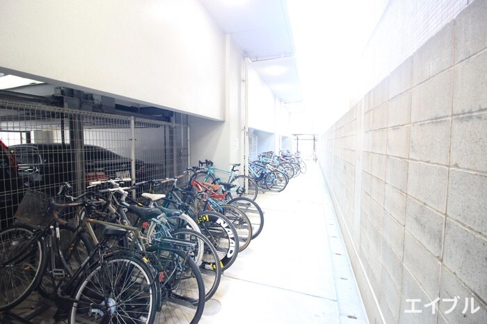 物件外観写真5　(駐輪場)