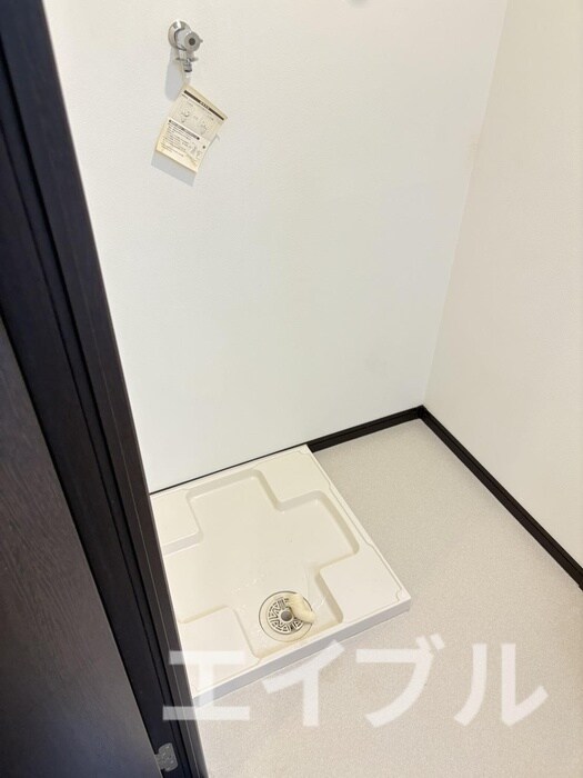 物件内観写真12　(洗濯機置場)