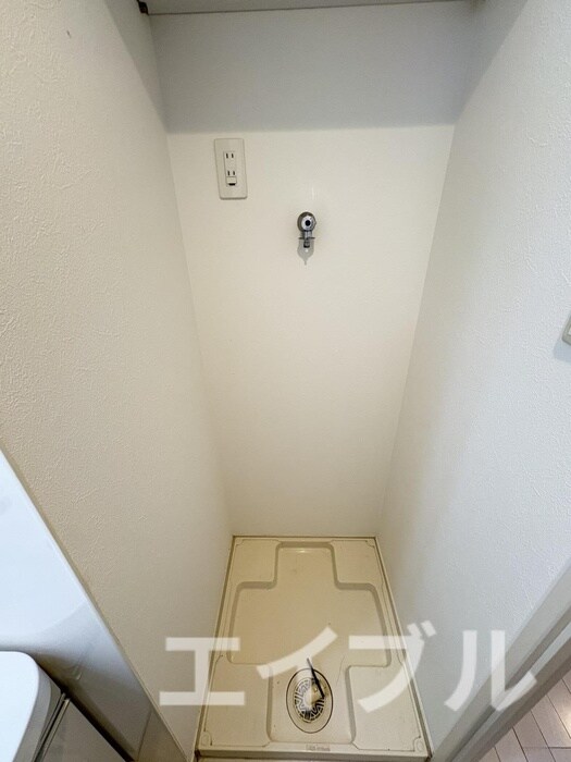 物件内観写真12　(洗濯機置場)