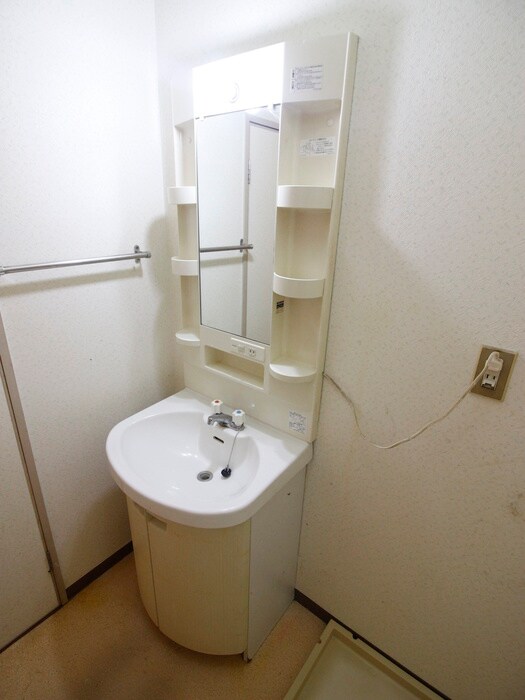 物件内観写真11　(洗面)