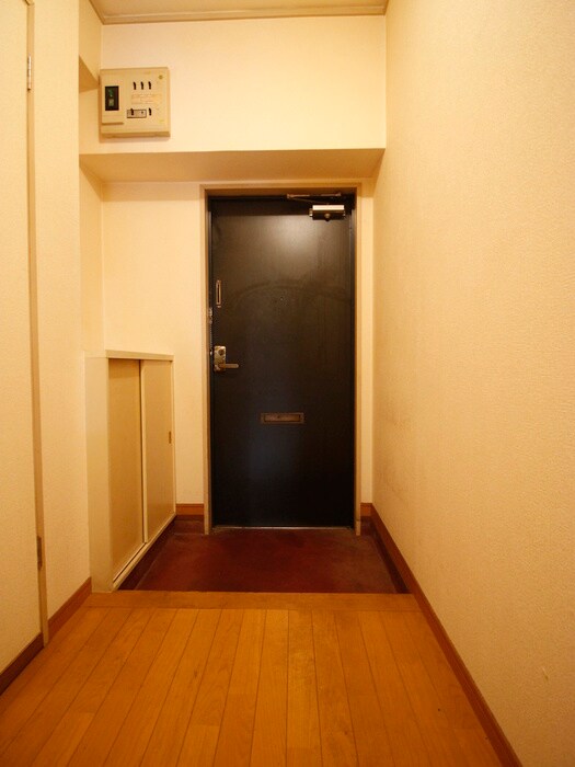 物件内観写真14　(玄関)