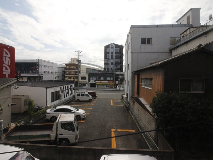 物件内観写真17　(室内からの展望)