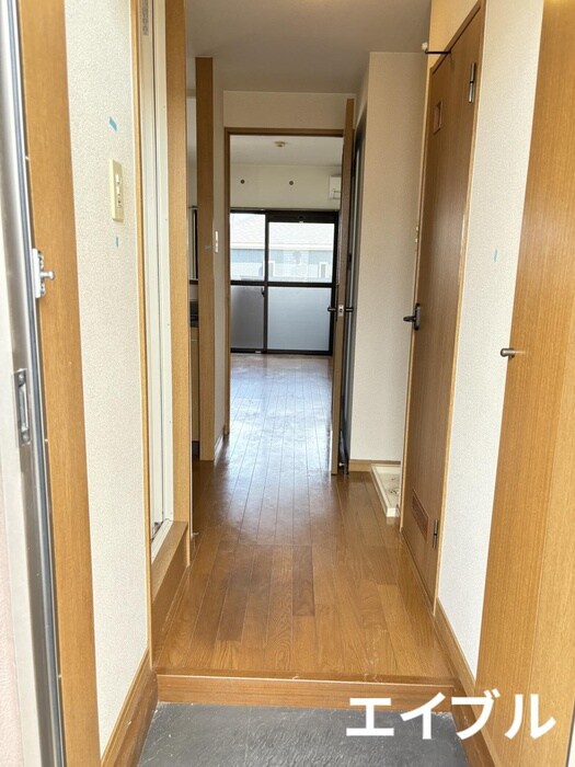 物件内観写真18　(廊下)