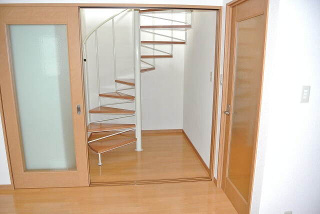 物件内観写真10　(廊下)