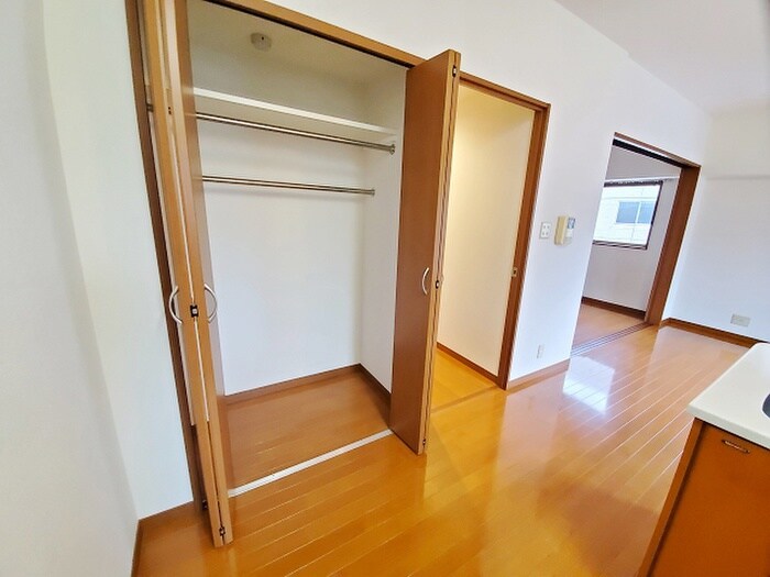 物件内観写真11　(収納)