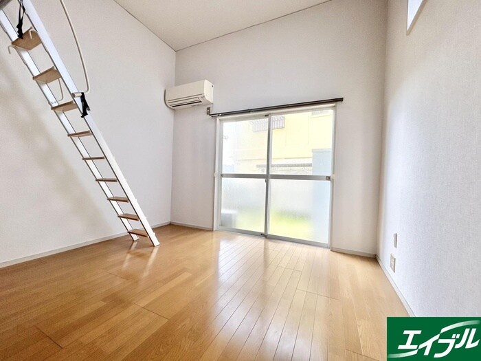 物件内観写真8　(居室)