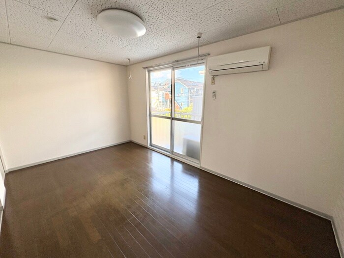 物件内観写真7　(居室)