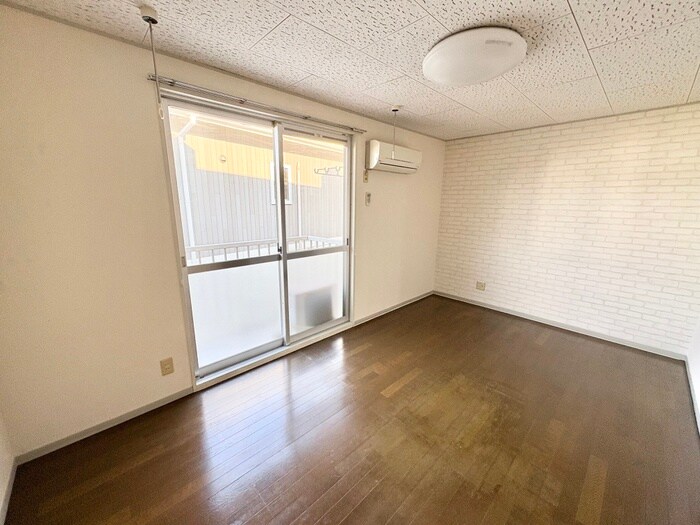 物件内観写真9　(居室)