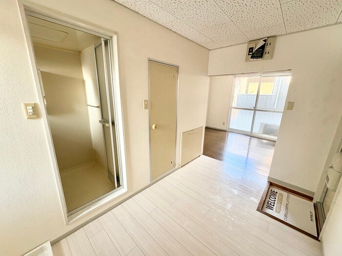 物件内観写真21　(廊下)