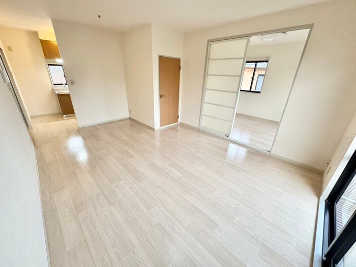 物件内観写真8　(居室)