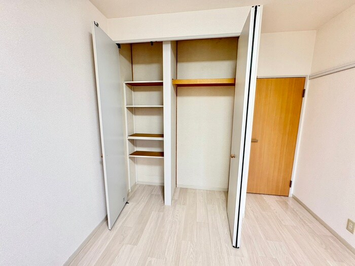 物件内観写真15　(収納)