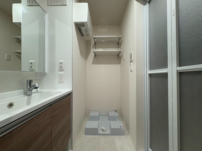 物件内観写真13　(洗濯機置場)