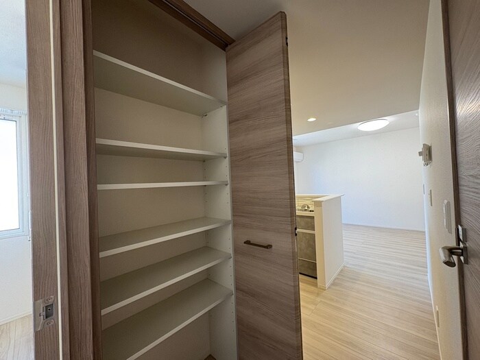 物件内観写真14　(収納)