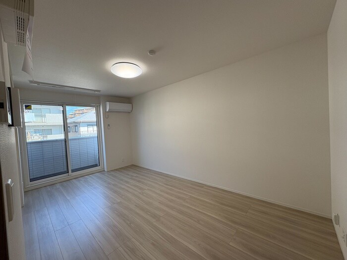 物件内観写真18　(室内からの展望)