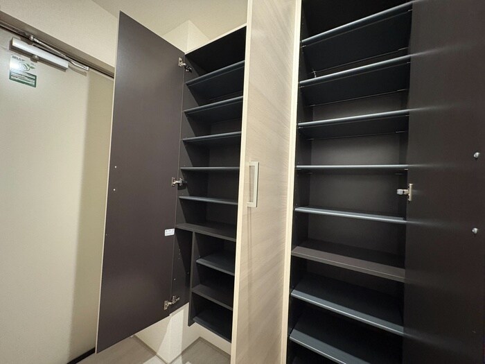 物件内観写真19　(靴箱)