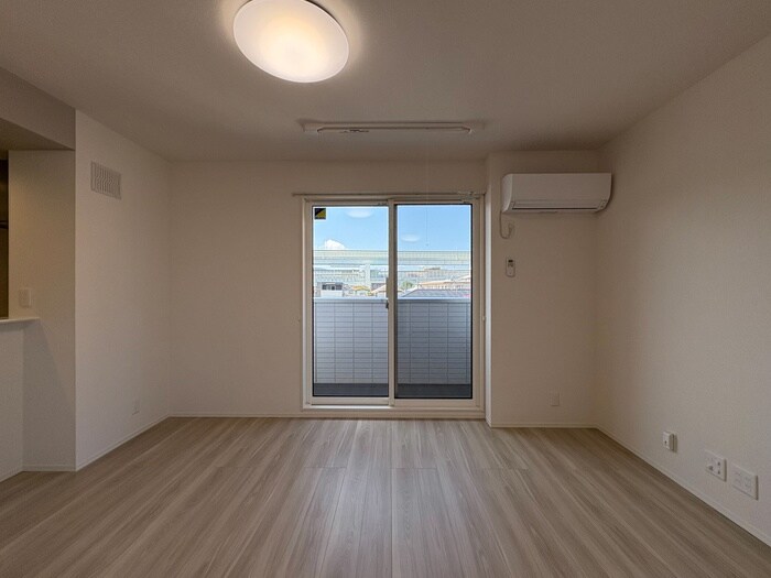 物件内観写真20　(室内からの展望)