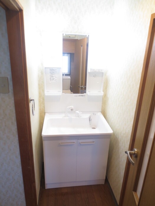 物件内観写真9　(洗面)