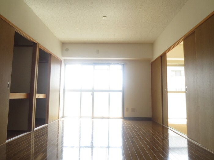 物件内観写真11　(居室)