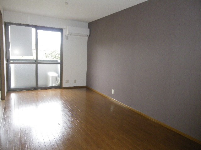 物件内観写真4　(居室)