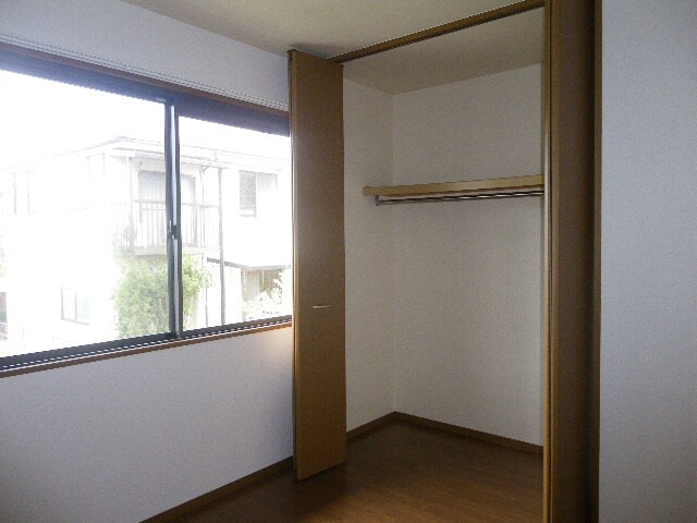 物件内観写真11　(収納)