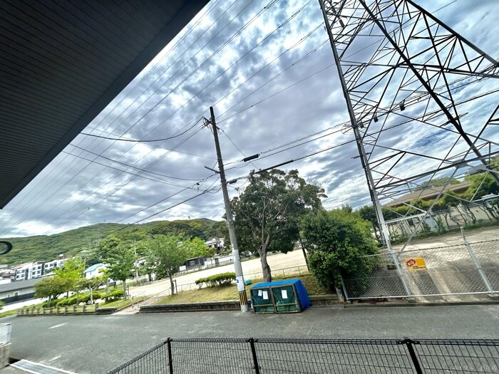 物件内観写真13　(室内からの展望)