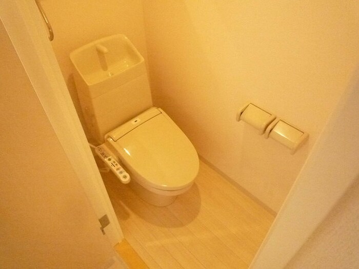 物件内観写真8　(トイレ)