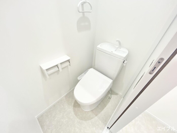物件内観写真8　(トイレ)