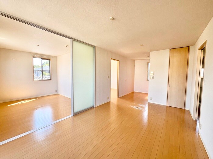 物件内観写真3　(居室)