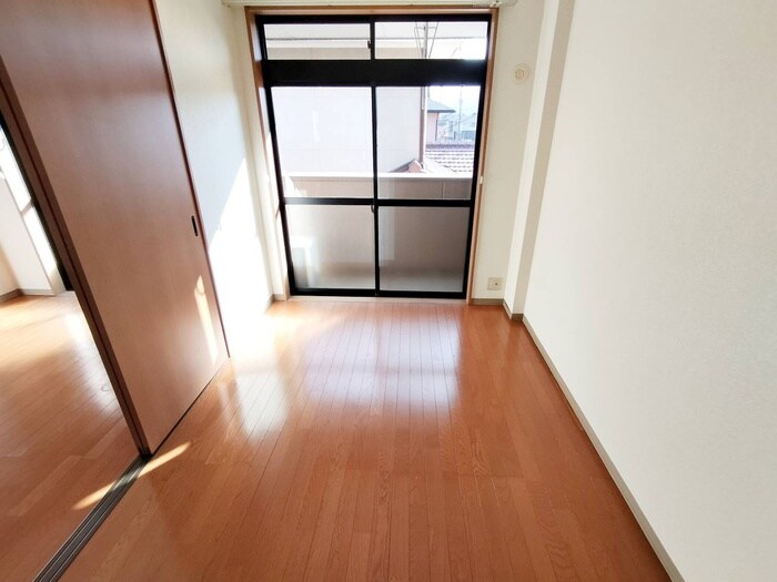 物件内観写真9　(居室)