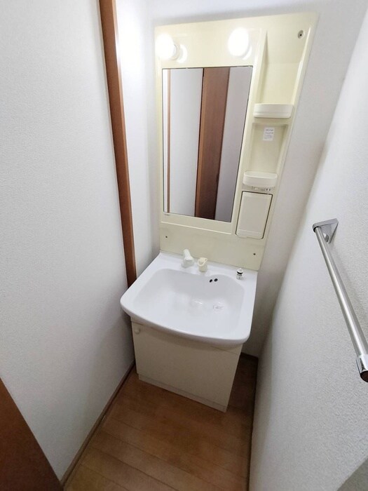 物件内観写真13　(収納)