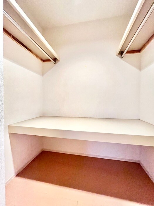 物件内観写真10　(収納)