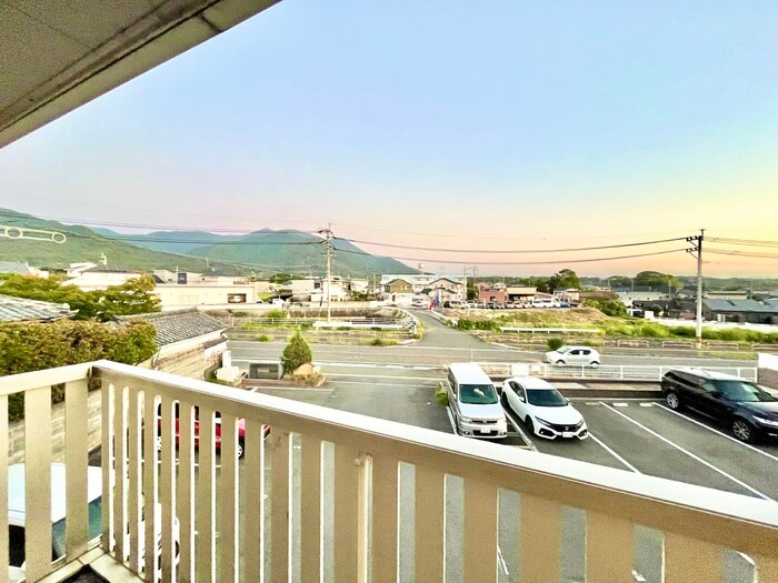 物件内観写真12　(室内からの展望)