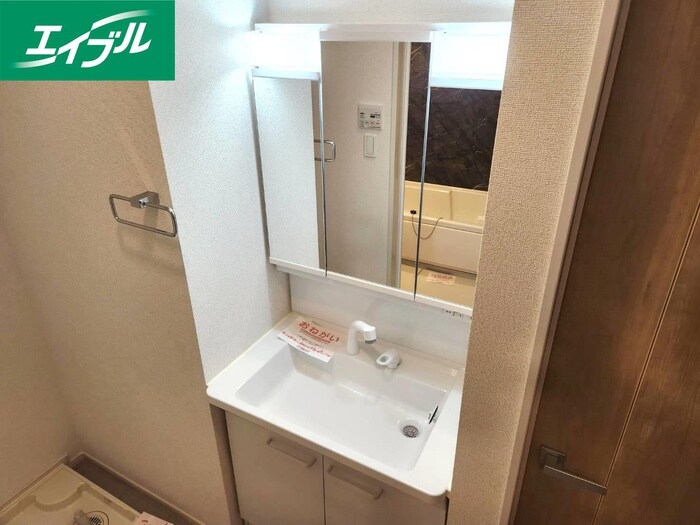 物件内観写真12　(洗面)