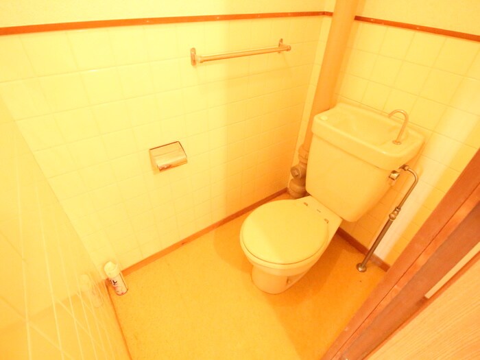 物件内観写真11　(トイレ)