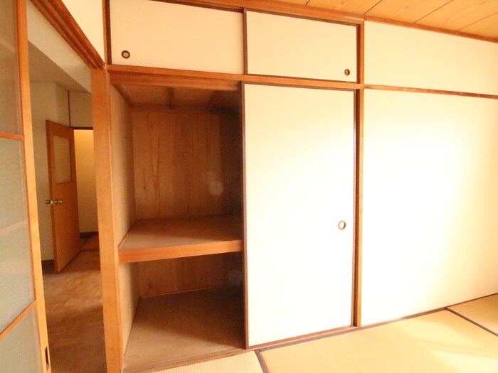 物件内観写真13　(収納)