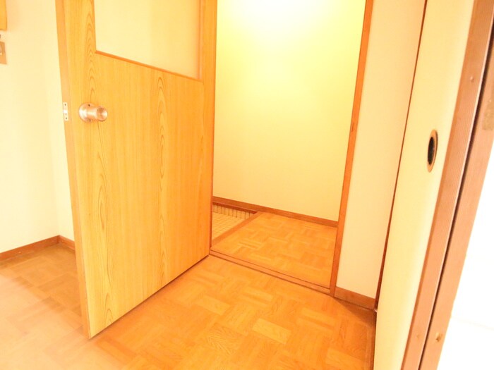 物件内観写真17　(廊下)