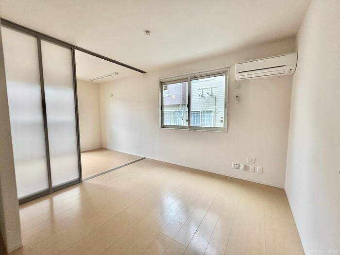 物件内観写真4　(居室)