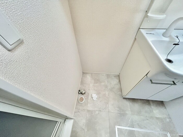 物件内観写真9　(洗濯機置場)